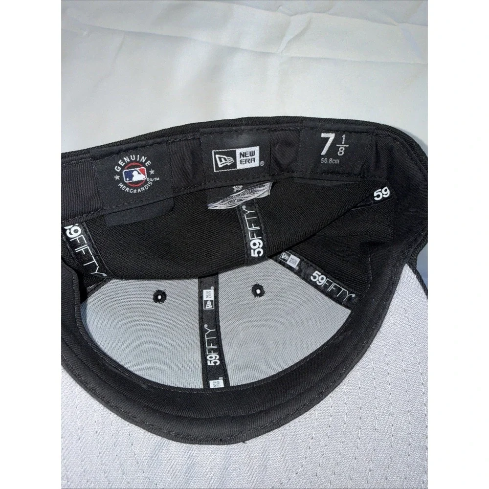 NWOT MLB - Los Angeles Anaheim Angels 59FIFTY Fitted New Era Cap - Black 7 1/8